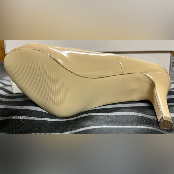 “Tanna” Nude patent pumps from JustFab. - Picture 6 of 8